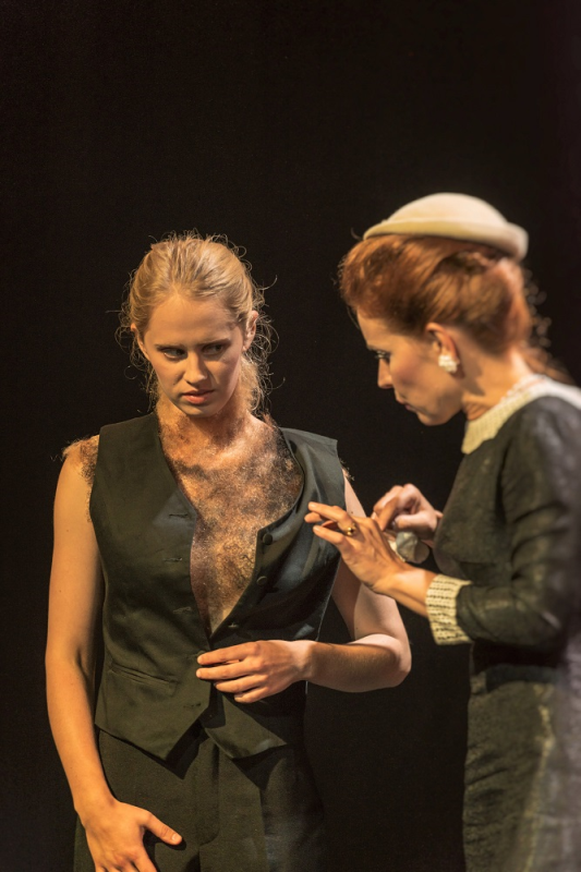 Tiina – Kärt Tammjärv, Pille-Riin – Piret Laurimaa. Vadi „Head tüdrukud ...